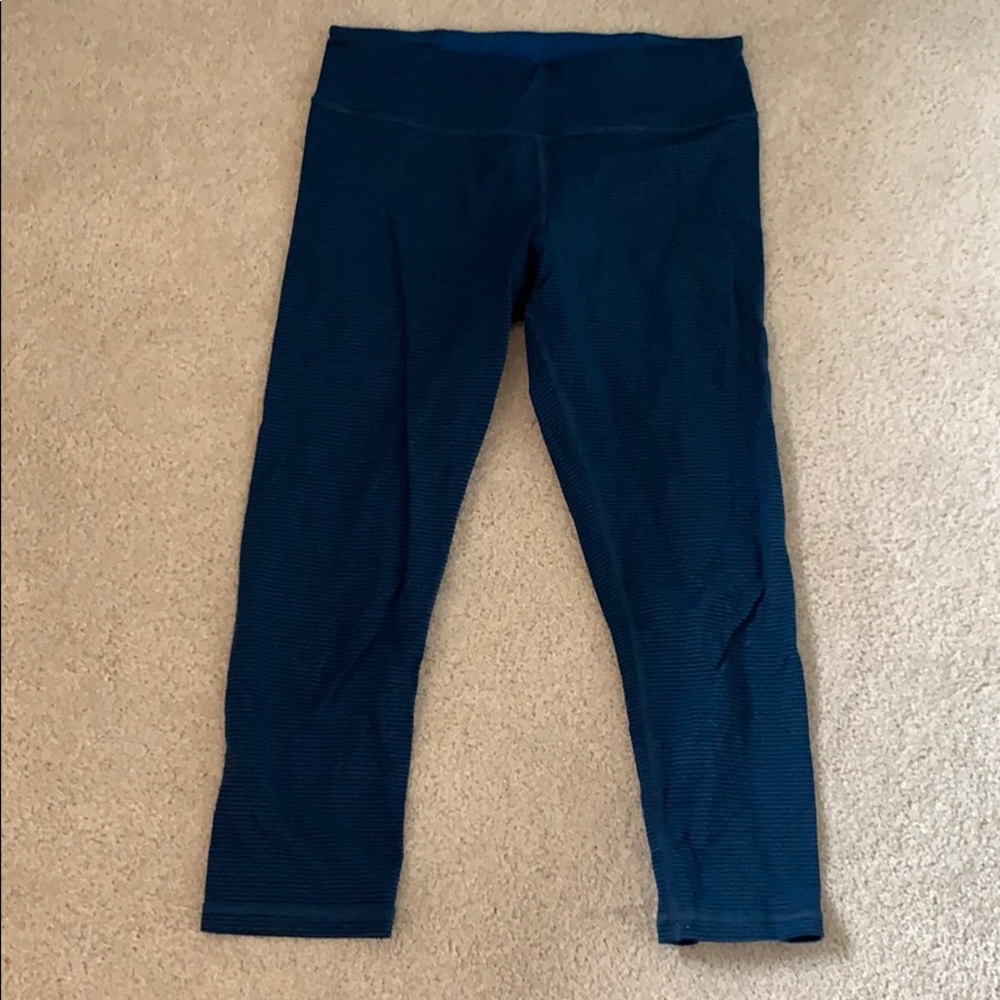 Navy and black striped cropped leggings!